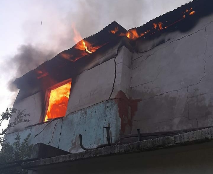Voraz incendio en casa de Ezpeleta Oeste