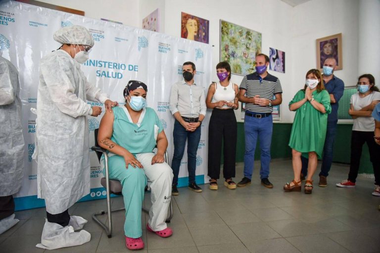 Histórica primera jornada de vacunación contra el COVID-19 en Quilmes