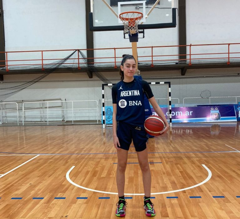 Primera jugadora del QAC en integrar el seleccionado argentino de básquet