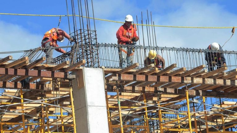 La industria de la construcción ya trabaja a niveles altos