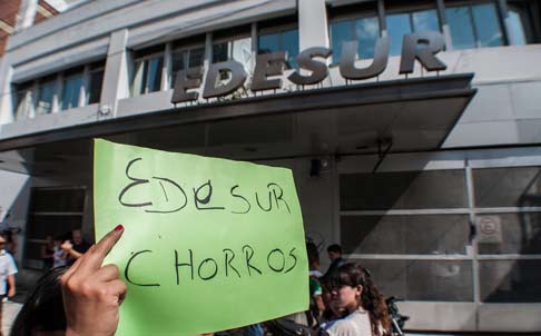 Obligan a Edesur a devolver miles de pesos por facturaciones incorrectas
