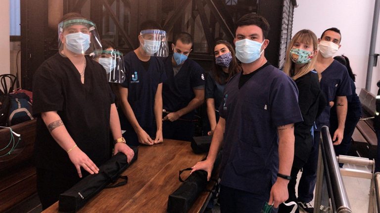 Voluntarios de la Universidad de Quilmes le ponen el cuerpo a la pandemia